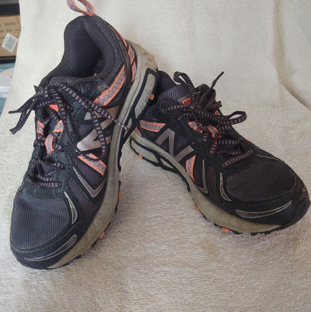 New Balance All Terrain women's sneakers size 7.5 - Picture 11 of 11